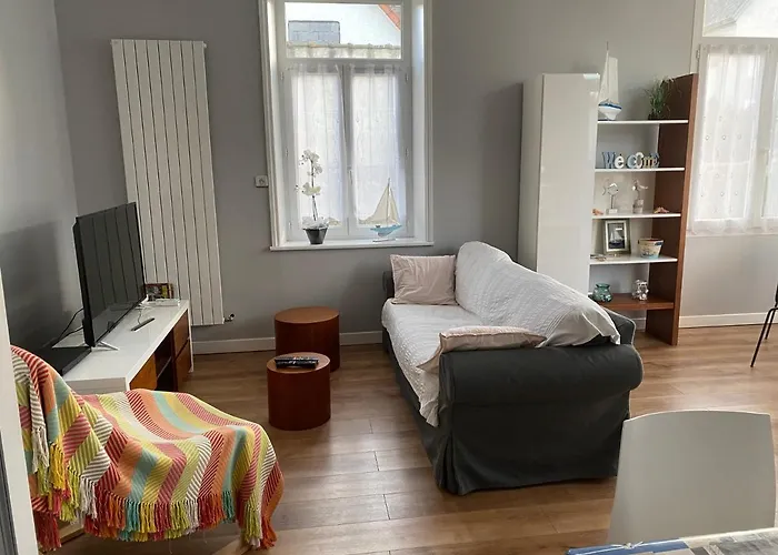 Les Vagues, Villa Avec Garage